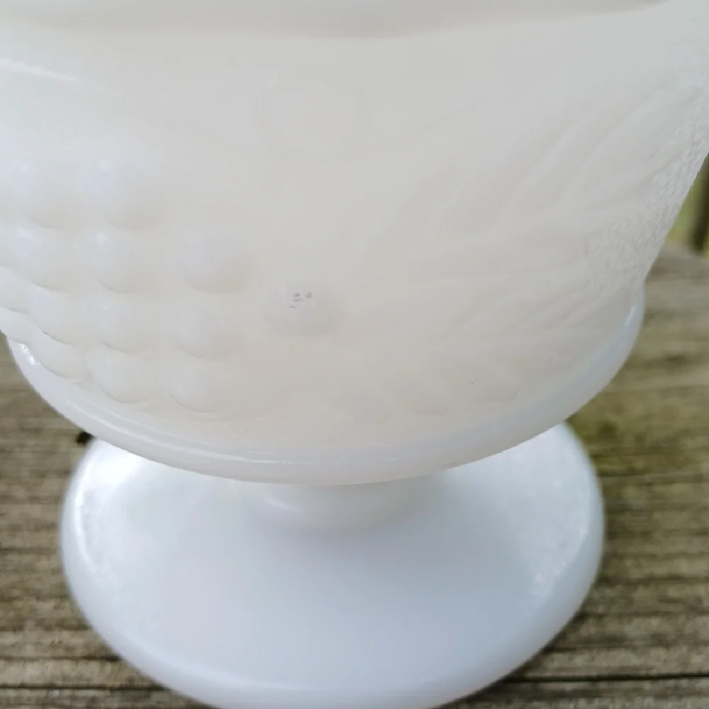 4 Anchor Hocking Milk Glass Sherbert Dessert Ice Cream Cups